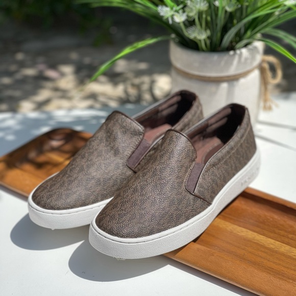 MICHAEL KORS🍂🍁MK signature print brown - Picture 4 of 10